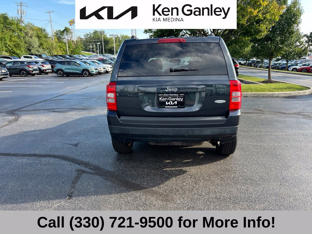 Used 2014 Jeep Patriot Latitude FWD image 11