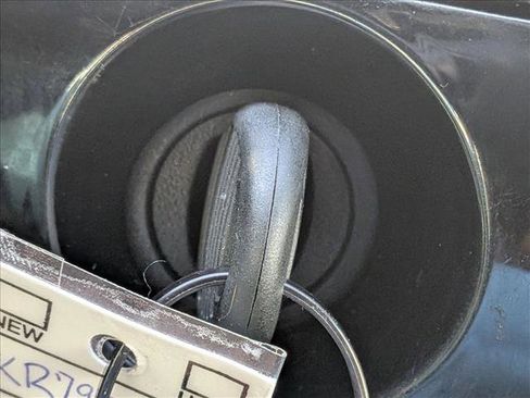 Used 2019 Dodge Grand Caravan SE image 13