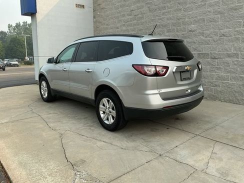 Used 2014 Chevrolet Traverse LT FWD image 12