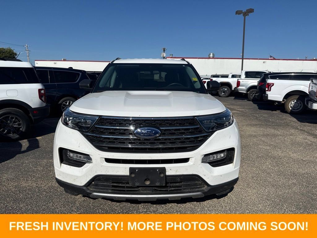 Used 2024 Ford Explorer XLT w/ Equipment Group 202A RWD image 7