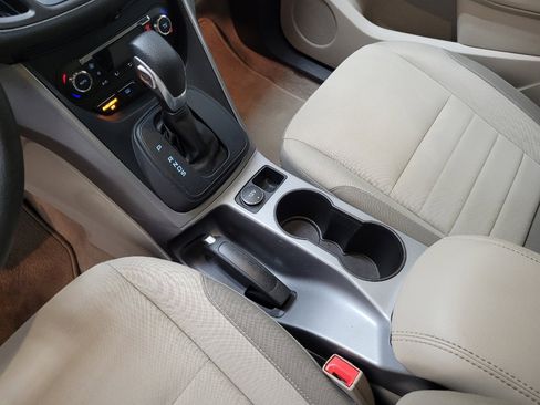 Used 2015 Ford Escape SE w/ Equipment Group 201A image 26