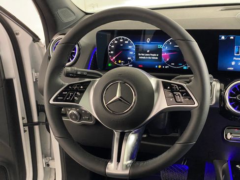 New 2026 Mercedes-Benz GLB 250 4MATIC image 16
