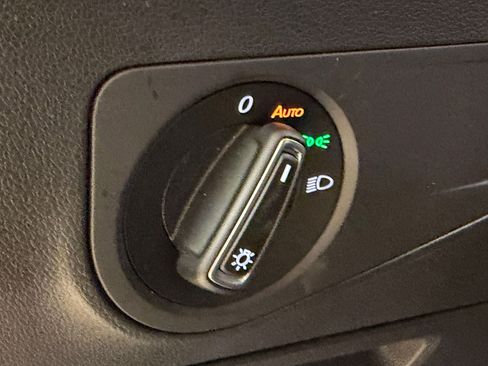 Used 2024 Volkswagen Tiguan Wolfsburg Edition image 18