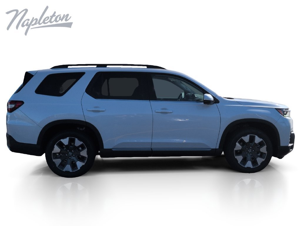 New 2026 Honda Pilot Touring image 7