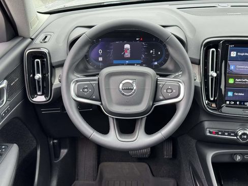 Certified 2023 Volvo XC40 B5 Ultimate w/ Protection Package Premier AWD/4WD image 15