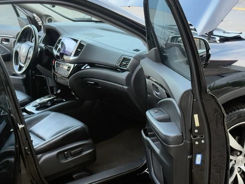 Used 2016 Honda Pilot Touring image 6