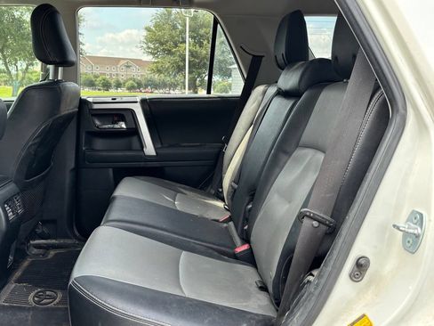 Used 2022 Toyota 4Runner SR5 Premium w/ Moonroof Package RWD image 9