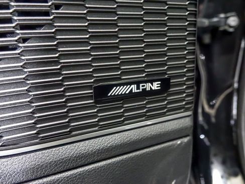 Used 2022 Jeep Grand Cherokee Limited image 24