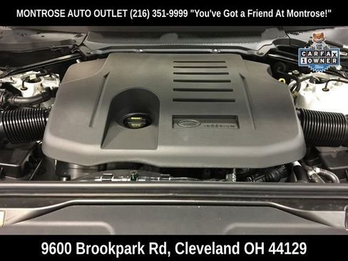 Used 2024 Land Rover Discovery Metropolitan Edition image 36