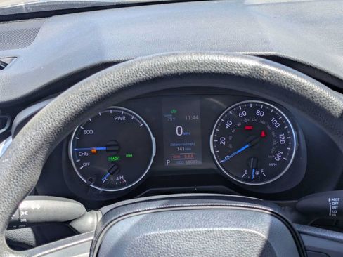 Used 2020 Toyota RAV4 LE w/ All Weather Liner Package AWD/4WD image 33