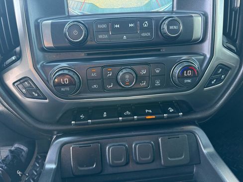 Used 2018 Chevrolet Silverado 1500 LTZ Z71 w/ LTZ Plus Package AWD/4WD image 23