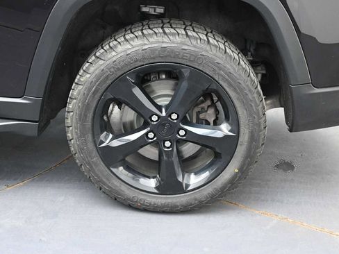 Used 2022 Jeep Grand Cherokee L Limited w/ Luxury Tech Group II AWD/4WD image 5