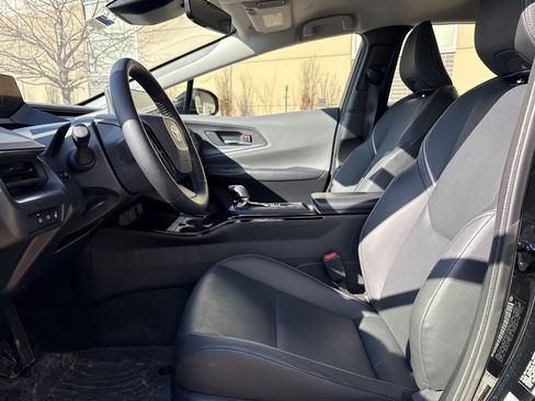 Used 2024 Toyota Prius XLE image 16