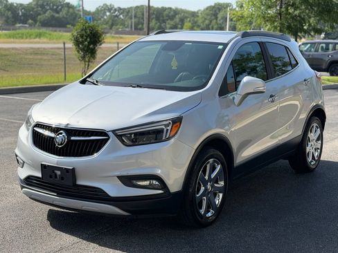 Used 2017 Buick Encore Essence w/ Experience Buick Package FWD image 4