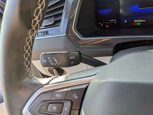 Certified 2023 Volkswagen Tiguan SE image 29