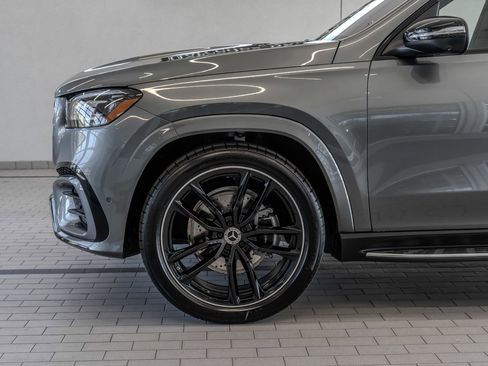 New 2025 Mercedes-Benz GLS 580 4MATIC image 4