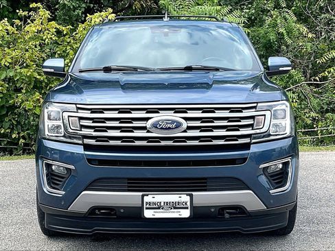 Used 2018 Ford Expedition Max Limited w/ Equipment Group 301A AWD/4WD image 2