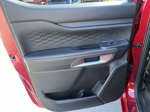 Used 2025 Ford Ranger XLT w/ Chrome Accent Package image 16