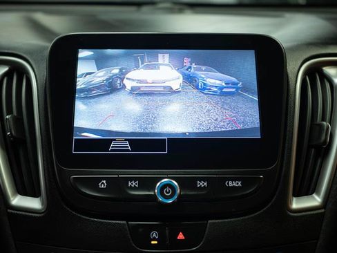 Used 2022 Chevrolet Malibu LT FWD image 21