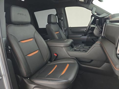 Used 2025 GMC Sierra 2500 AT4 image 34