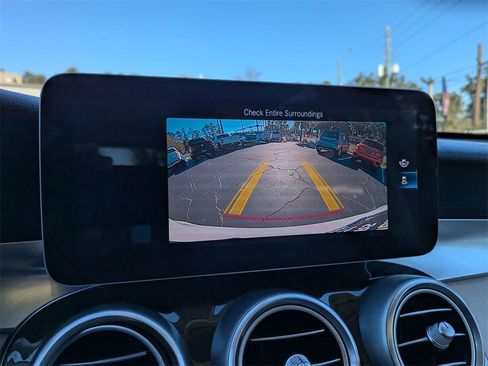 Used 2020 Mercedes-Benz GLC 300 image 22