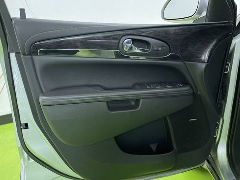 Used 2017 Buick Enclave Leather image 17