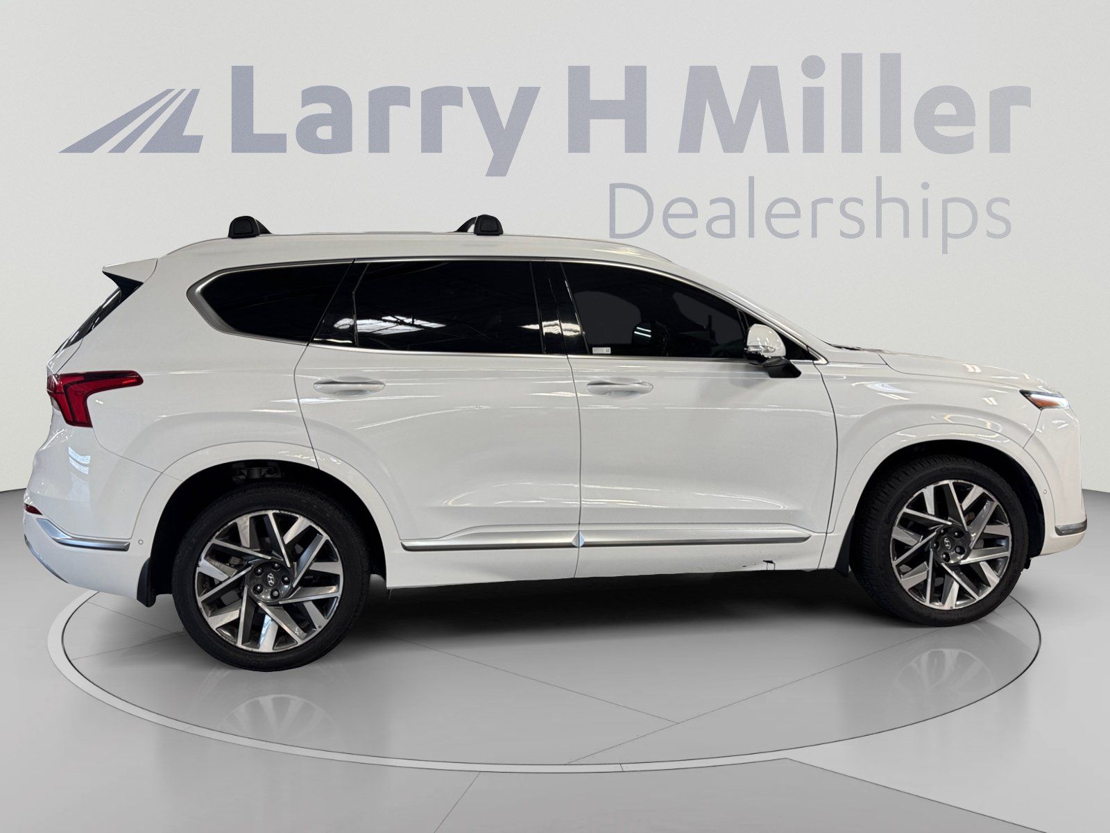 Used 2023 Hyundai Santa Fe Calligraphy FWD image 6