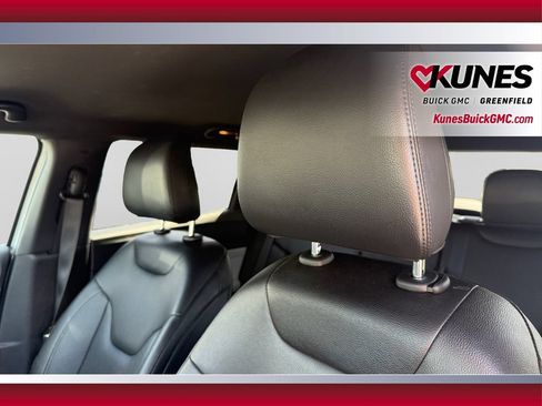 Used 2025 Jeep Compass Limited AWD/4WD image 14