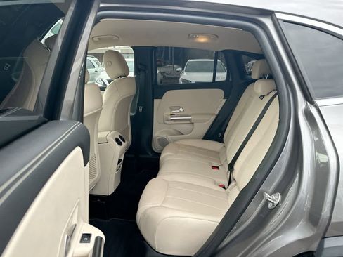 Used 2022 Mercedes-Benz GLA 250 4MATIC image 24