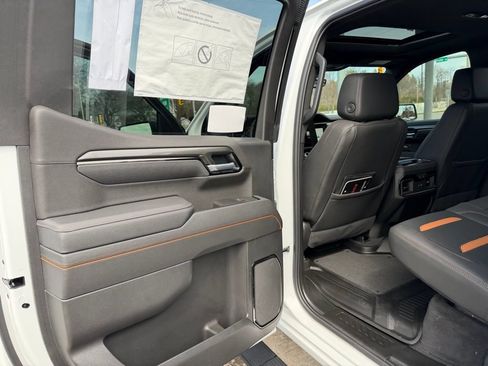 New 2025 GMC Sierra 1500 AT4 w/ AT4 Premium Package AWD/4WD image 24