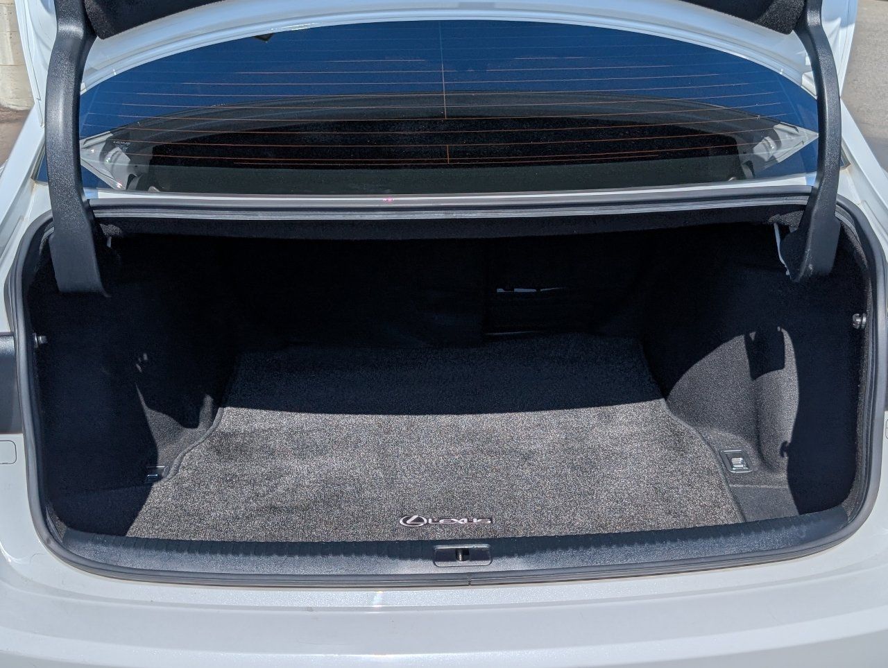 Used 2020 Lexus IS 300 F Sport w/ F Sport Package RWD image 9