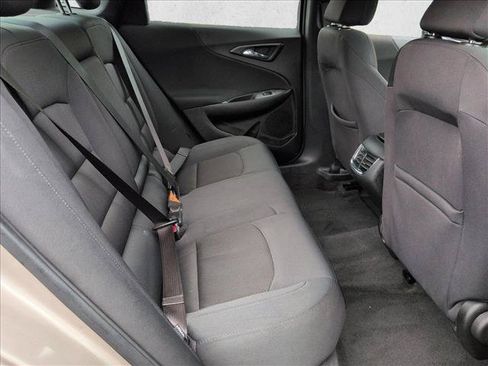 Used 2022 Chevrolet Malibu LT FWD image 19