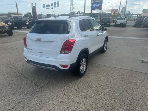 Used 2019 Chevrolet Trax LT w/ LT Convenience Package AWD/4WD image 6