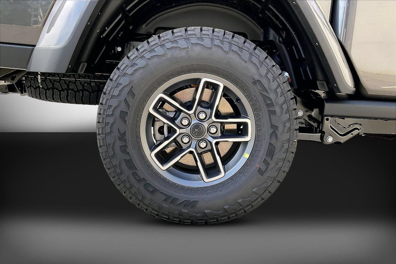 New 2026 Jeep Gladiator Mojave w/ Safety Group AWD/4WD image 33