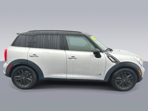 Used 2012 MINI Cooper Countryman S image 2