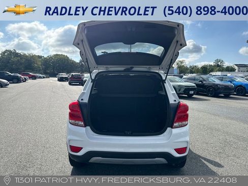 Used 2019 Chevrolet Trax LT w/ LT Convenience Package image 16