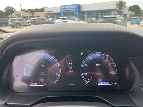 Used 2025 Jeep Grand Cherokee Altitude AWD/4WD image 21
