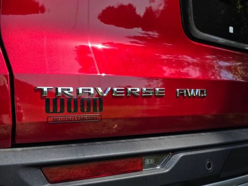 New 2026 Chevrolet Traverse LT w/ Sun and Wheel Package AWD/4WD image 6