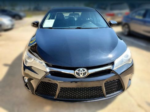 Used 2016 Toyota Camry SE FWD image 15