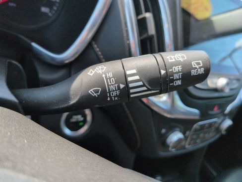 Used 2021 Chevrolet Equinox Premier AWD/4WD image 36