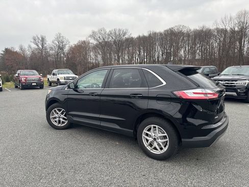 Used 2024 Ford Edge SEL image 4