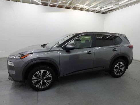 Used 2023 Nissan Rogue SV AWD/4WD image 8