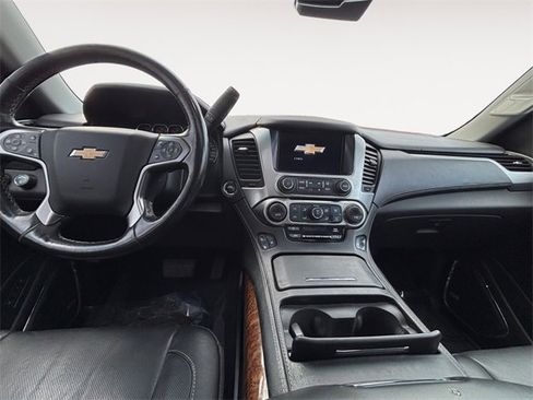 Used 2018 Chevrolet Suburban Premier image 11