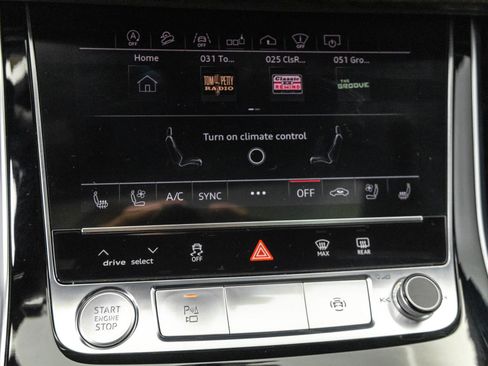 Used 2019 Audi Q8 Prestige image 29