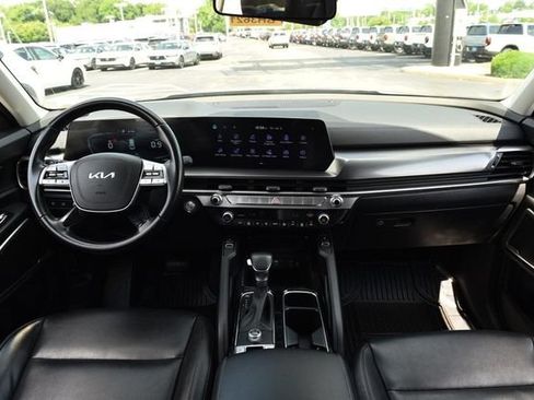 Used 2025 Kia Telluride S FWD image 7