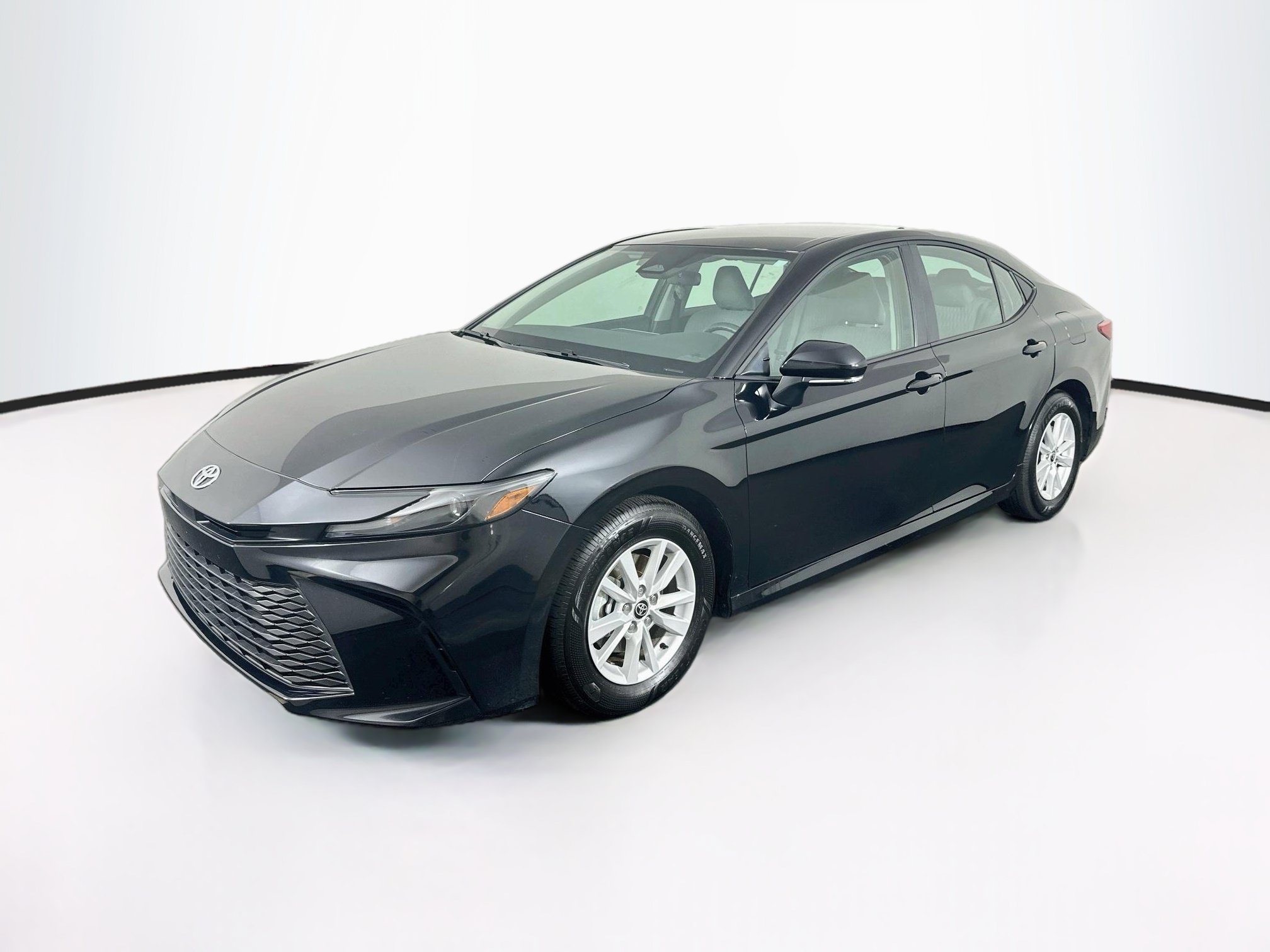 Used 2026 Toyota Camry LE FWD image 3