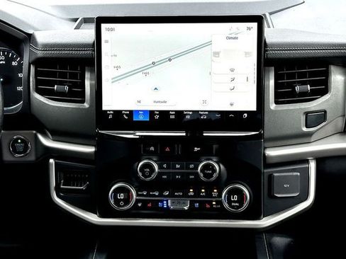 Used 2024 Ford Expedition XLT RWD image 31