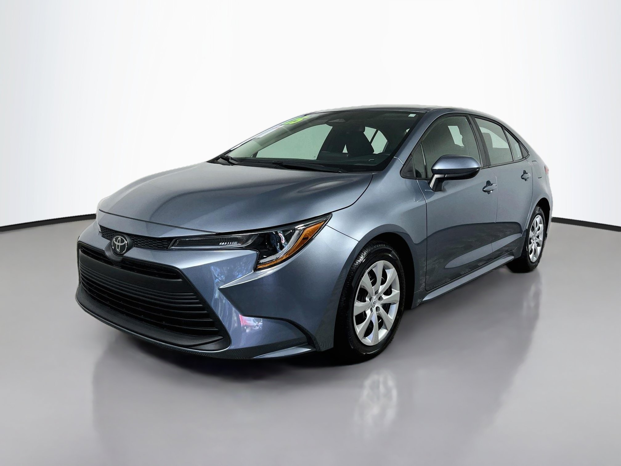 Used 2025 Toyota Corolla LE w/ Convenience Package FWD image 10