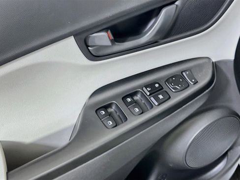Used 2023 Hyundai Kona SEL AWD/4WD image 17