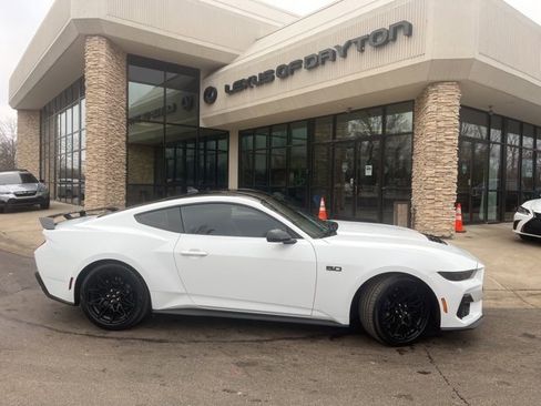 Used 2025 Ford Mustang GT Premium w/ GT Performance Package image 3